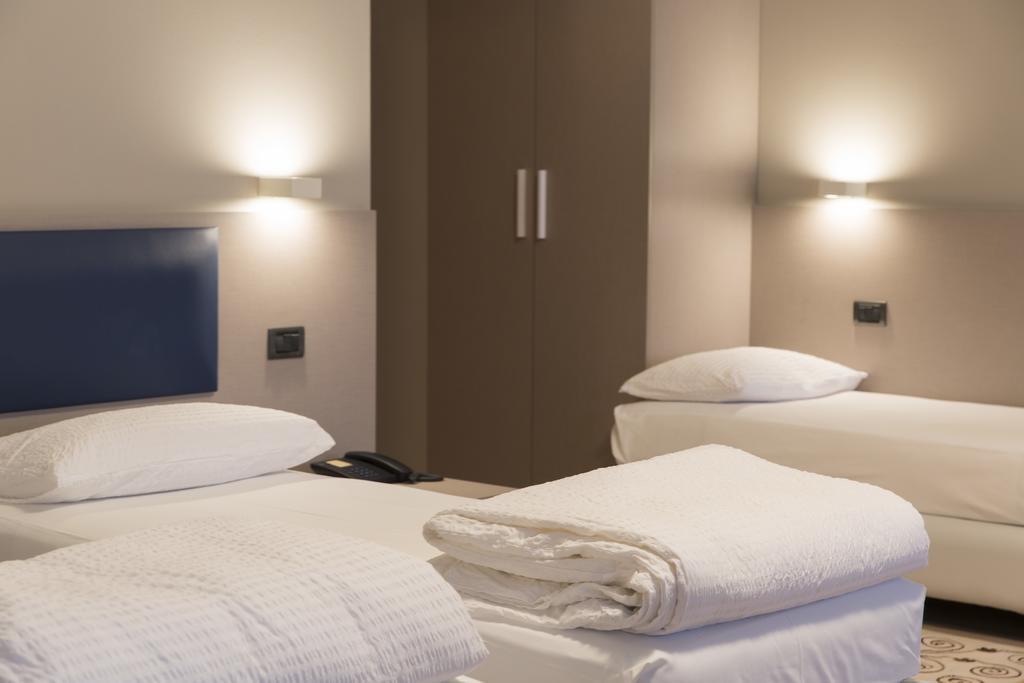 Albergo Montenegro Maniago Ngoại thất bức ảnh